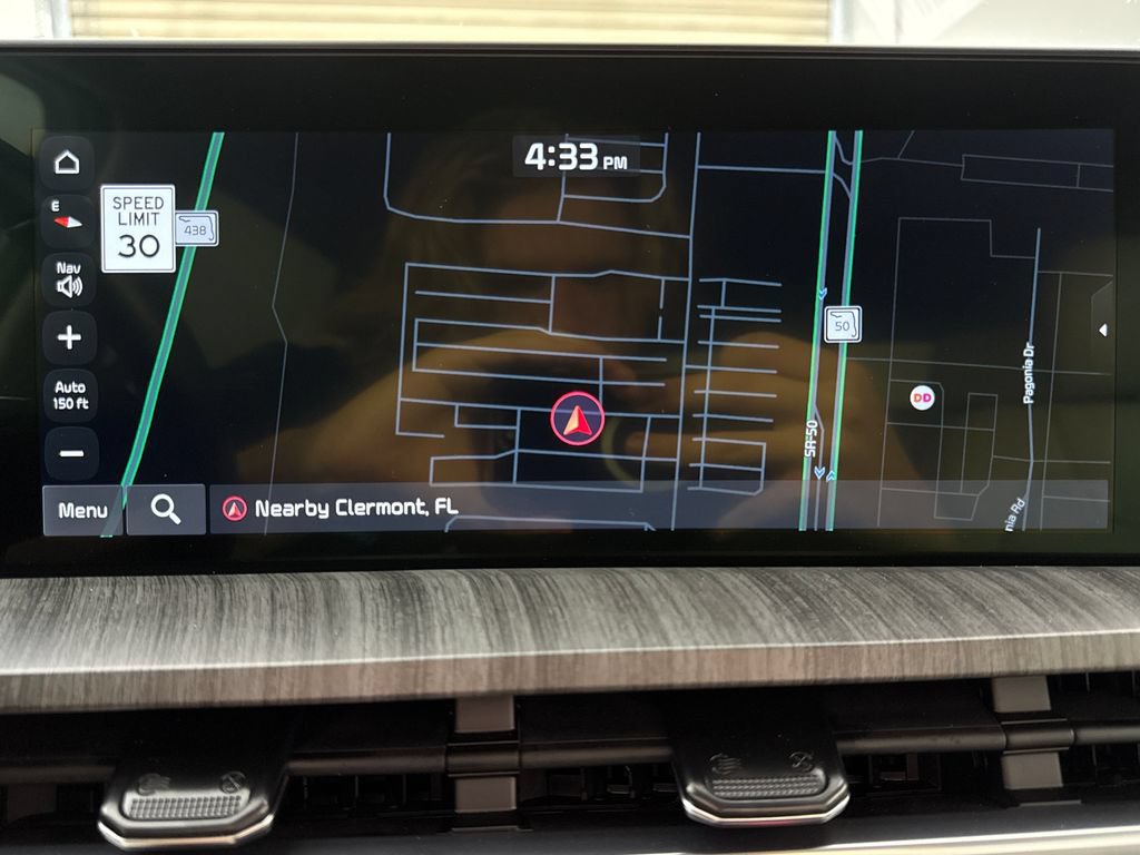 Used 2025 Kia Telluride SX w/ SX Captain's Chair Package FWD image 19