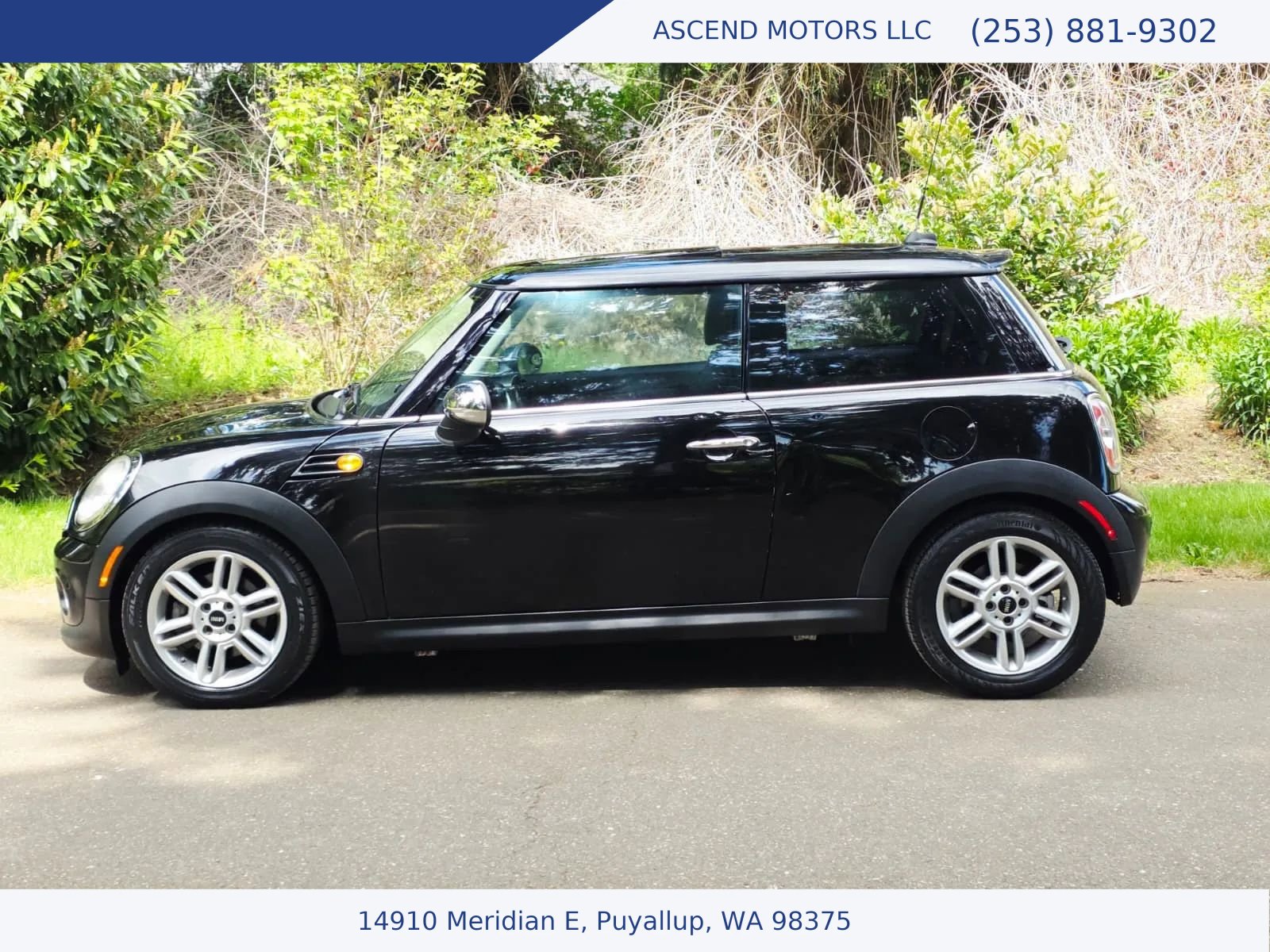 Used 2012 MINI Cooper Hardtop FWD image 2
