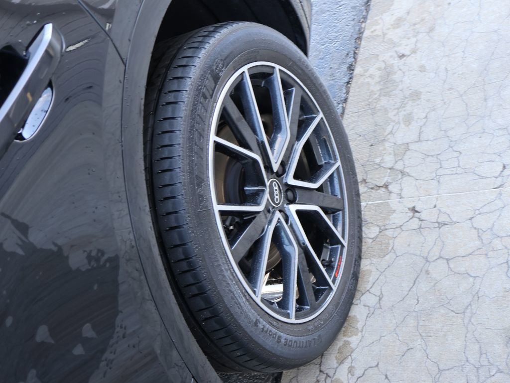 Used 2022 Audi SQ5 Prestige image 41
