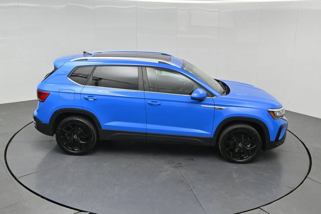 Used 2023 Volkswagen Taos SE w/ Panoramic Sunroof Package FWD image 59