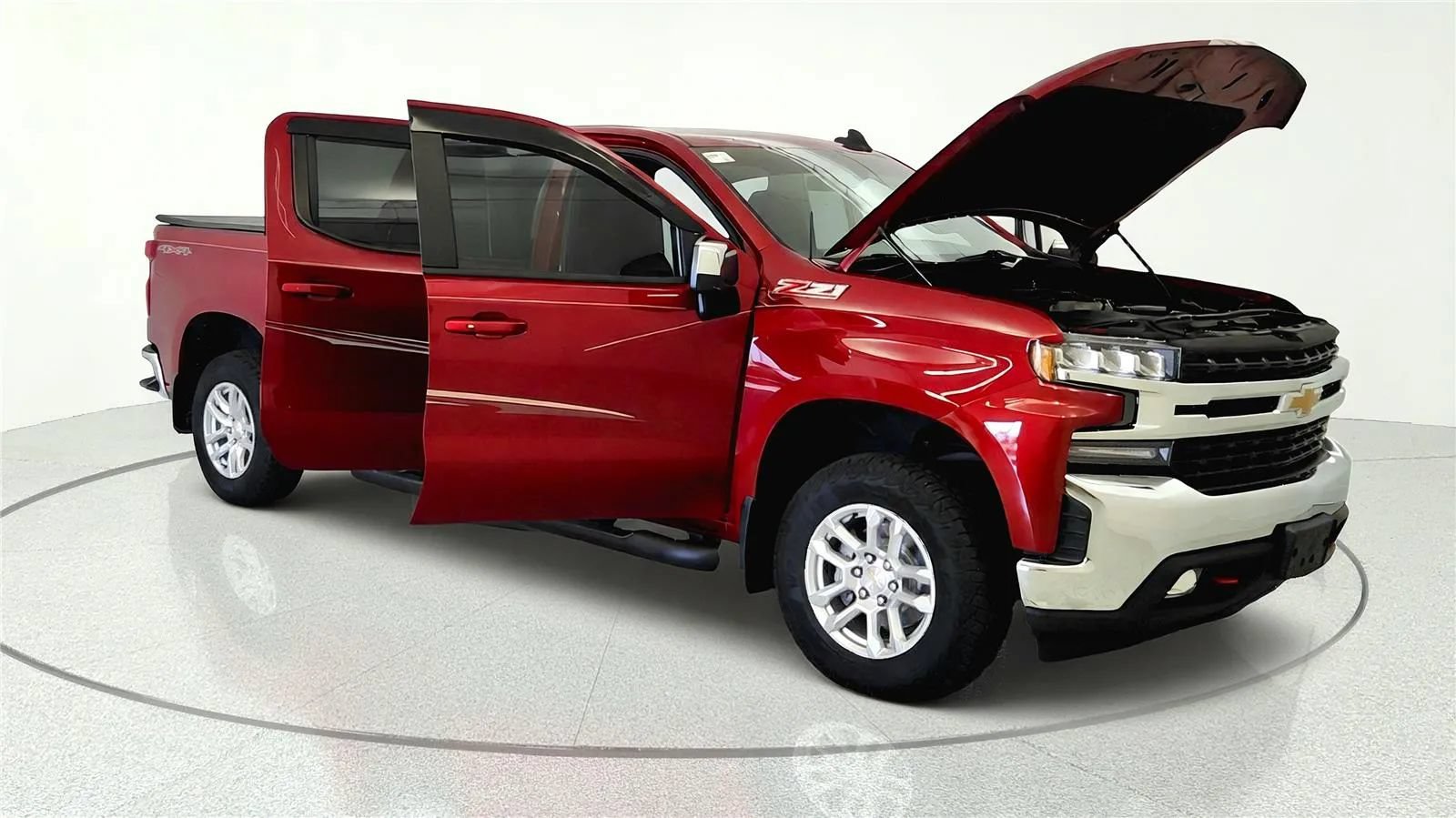 Used 2022 Chevrolet Silverado 1500 LT w/ Z71 Off-Road Package AWD/4WD image 7