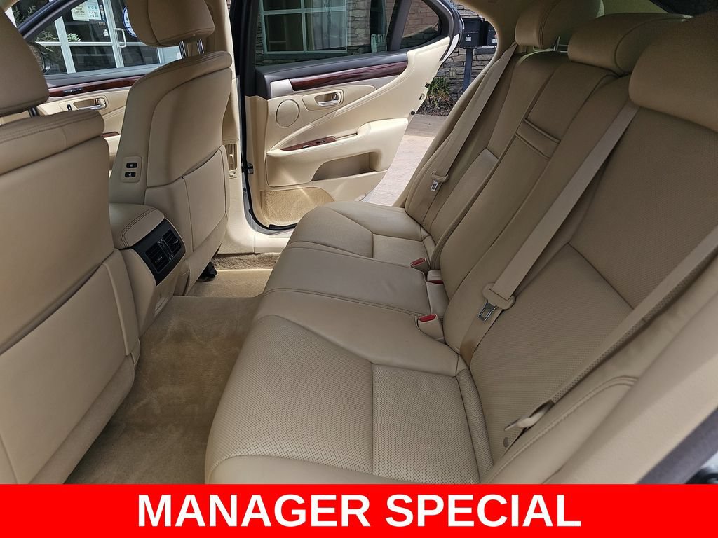 Used 2016 Lexus LS 460 w/ Comfort Package RWD image 14