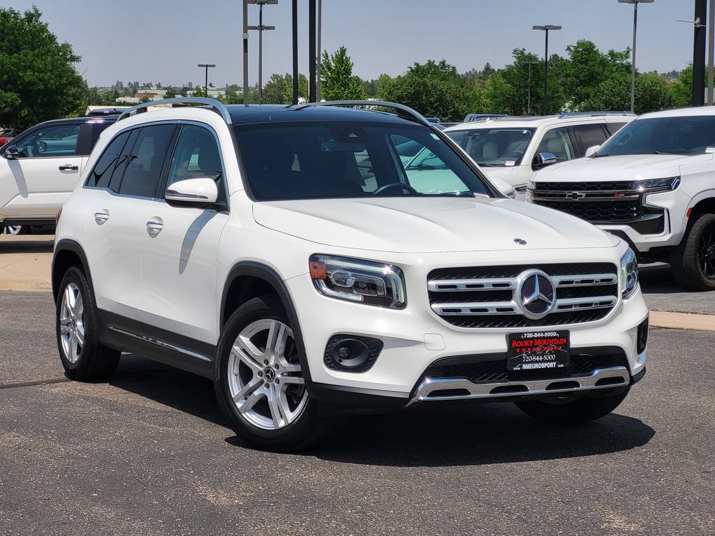 Used 2022 Mercedes-Benz GLB 250 4MATIC w/ Premium Package Lite image 2