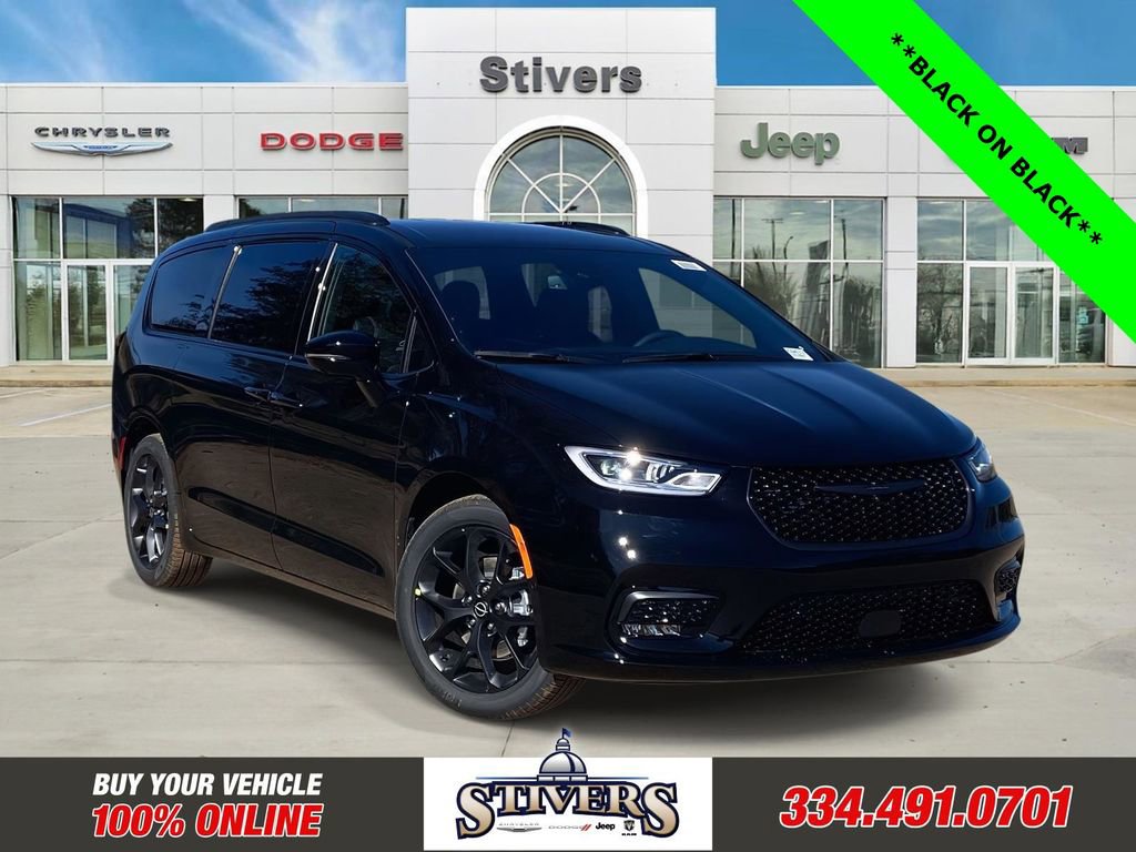 New 2026 Chrysler Pacifica Select w/ S Appearance Package image 1