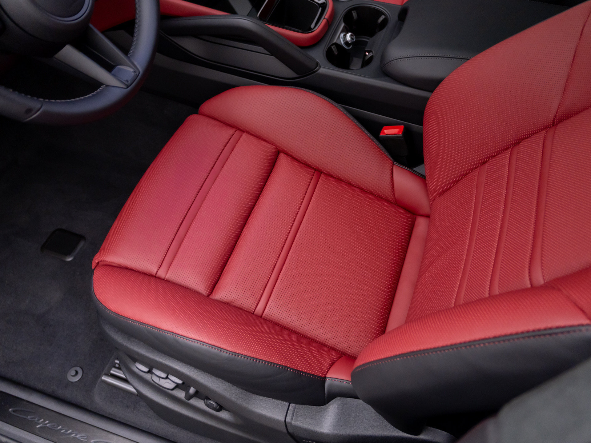 New 2026 Porsche Cayenne GTS AWD/4WD image 16