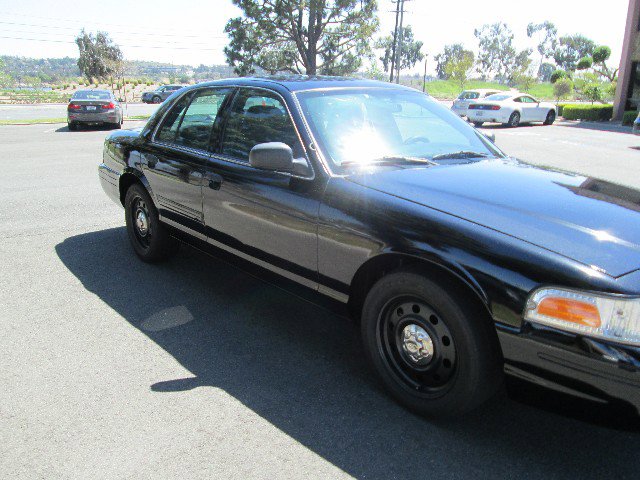 Used 2011 Ford Crown Victoria Police Interceptor w/ Radio Suppression Pkg image 3