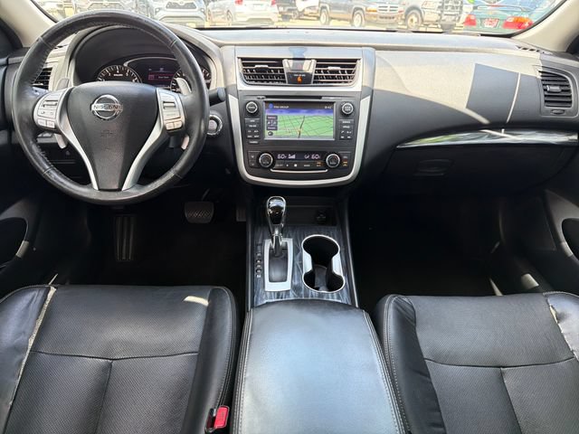 Used 2016 Nissan Altima 3.5 SL FWD image 9