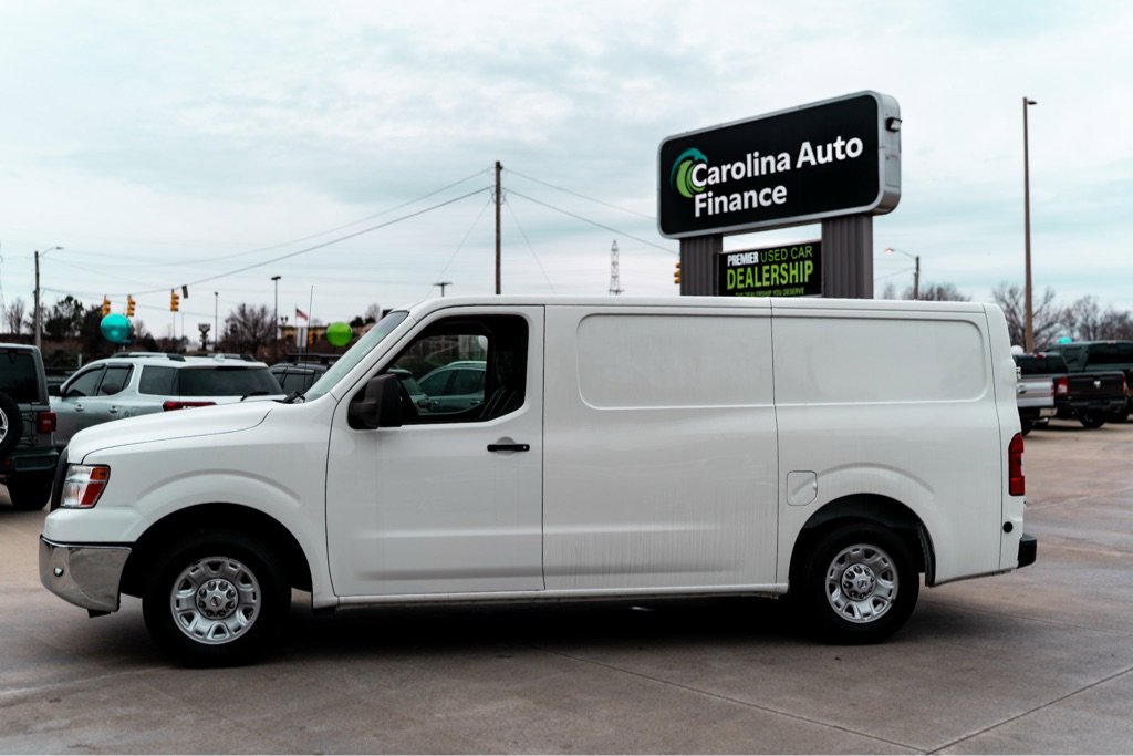 Used 2020 Nissan NV 2500 SV image 3