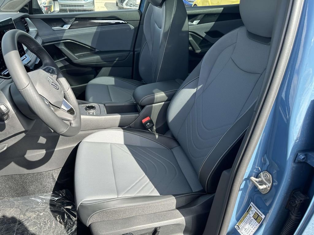 New 2026 Volkswagen Tiguan SE R-Line AWD/4WD image 14