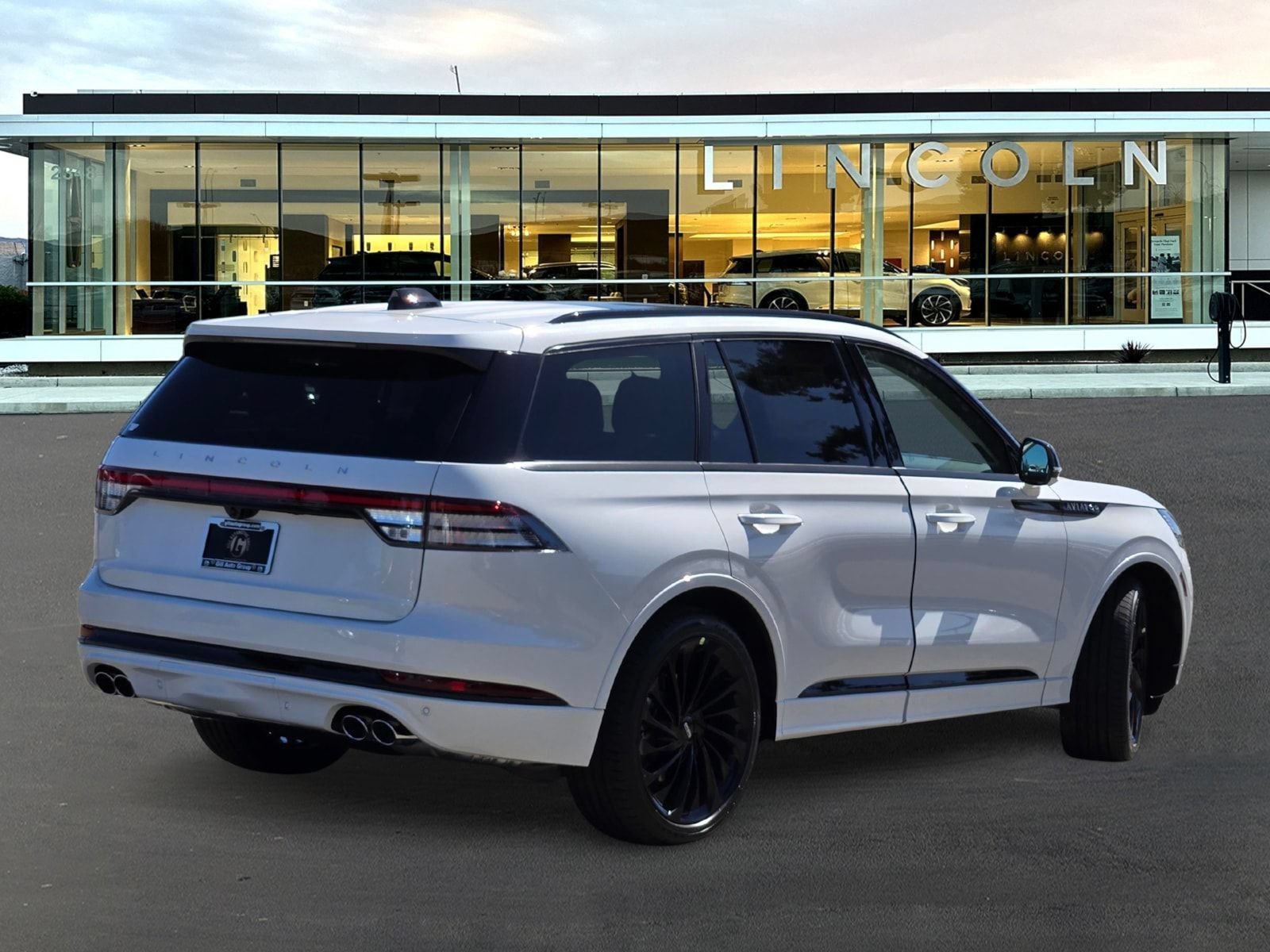 New 2026 Lincoln Aviator Reserve AWD/4WD image 4