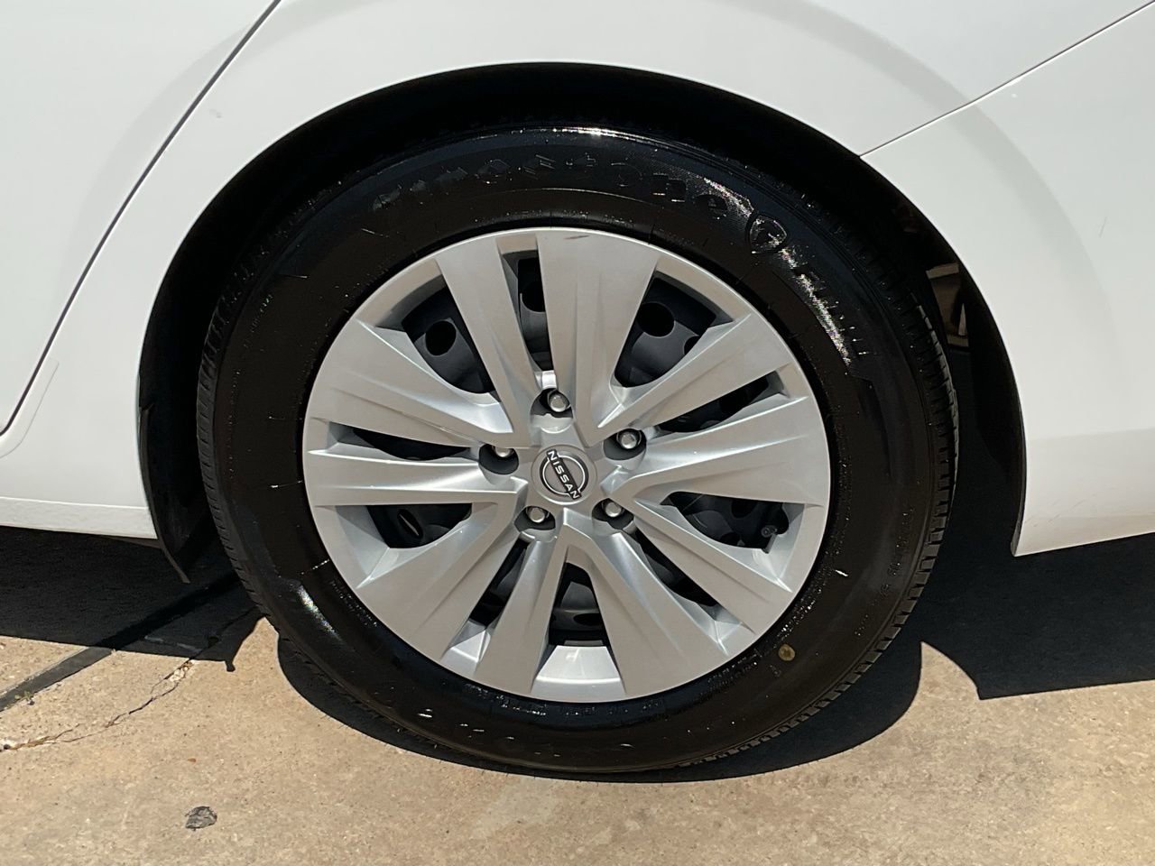 Used 2025 Nissan Sentra S image 8