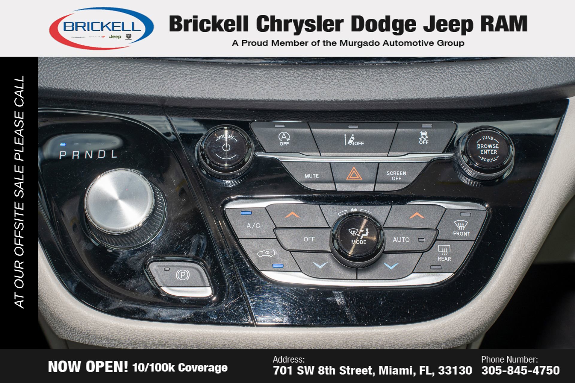 Used 2022 Chrysler Pacifica Touring-L image 24