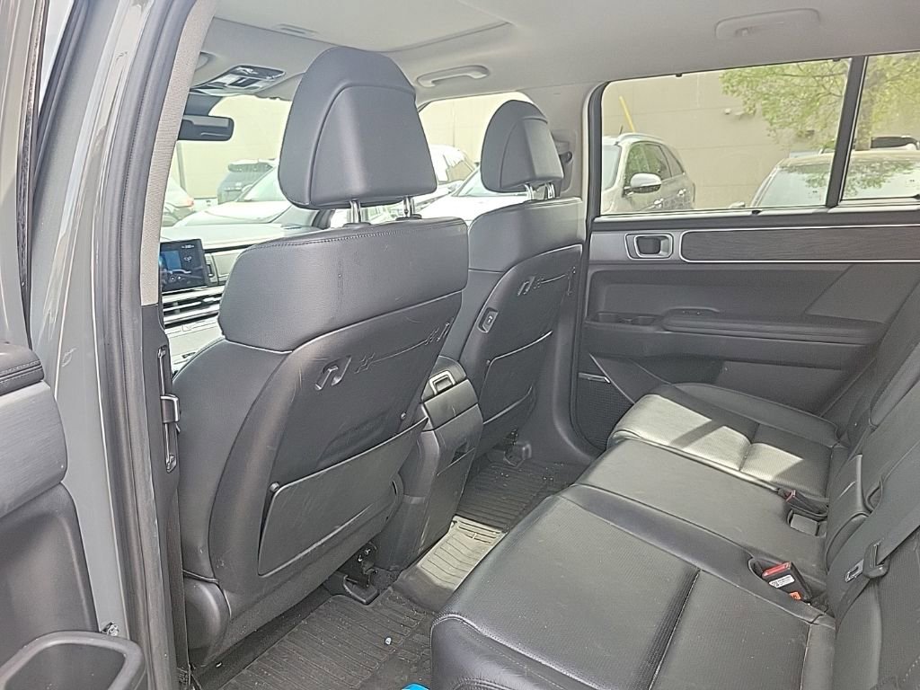 Used 2024 Hyundai Santa Fe Limited image 5