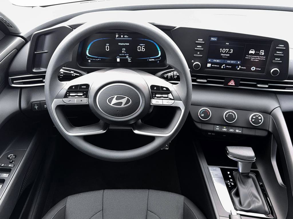 New 2026 Hyundai Elantra SE image 18