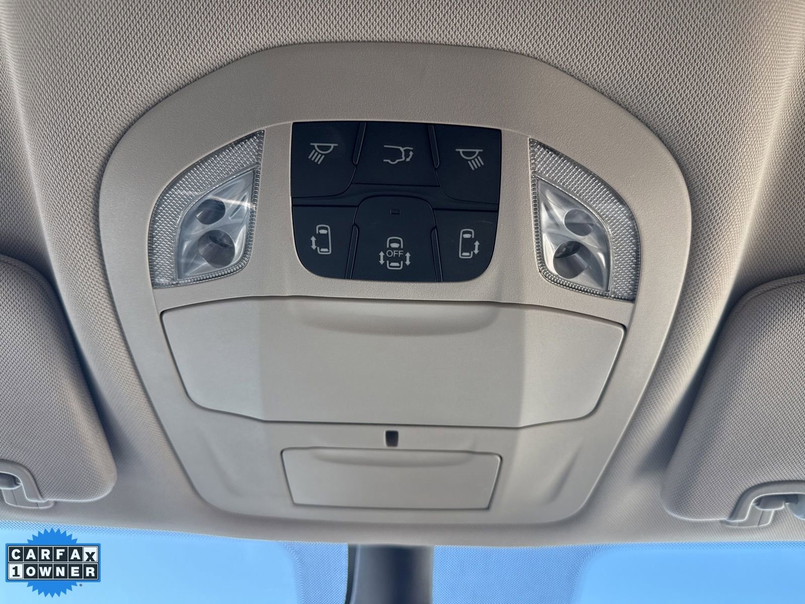 Used 2024 Chrysler Pacifica Touring-L FWD image 22