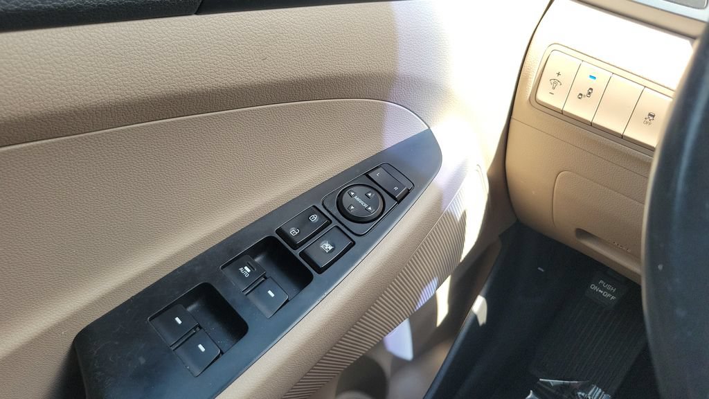 Used 2016 Hyundai Tucson Sport FWD image 19