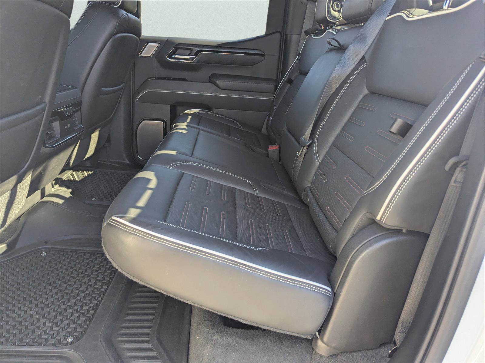 Used 2022 GMC Sierra 1500 AT4X image 14