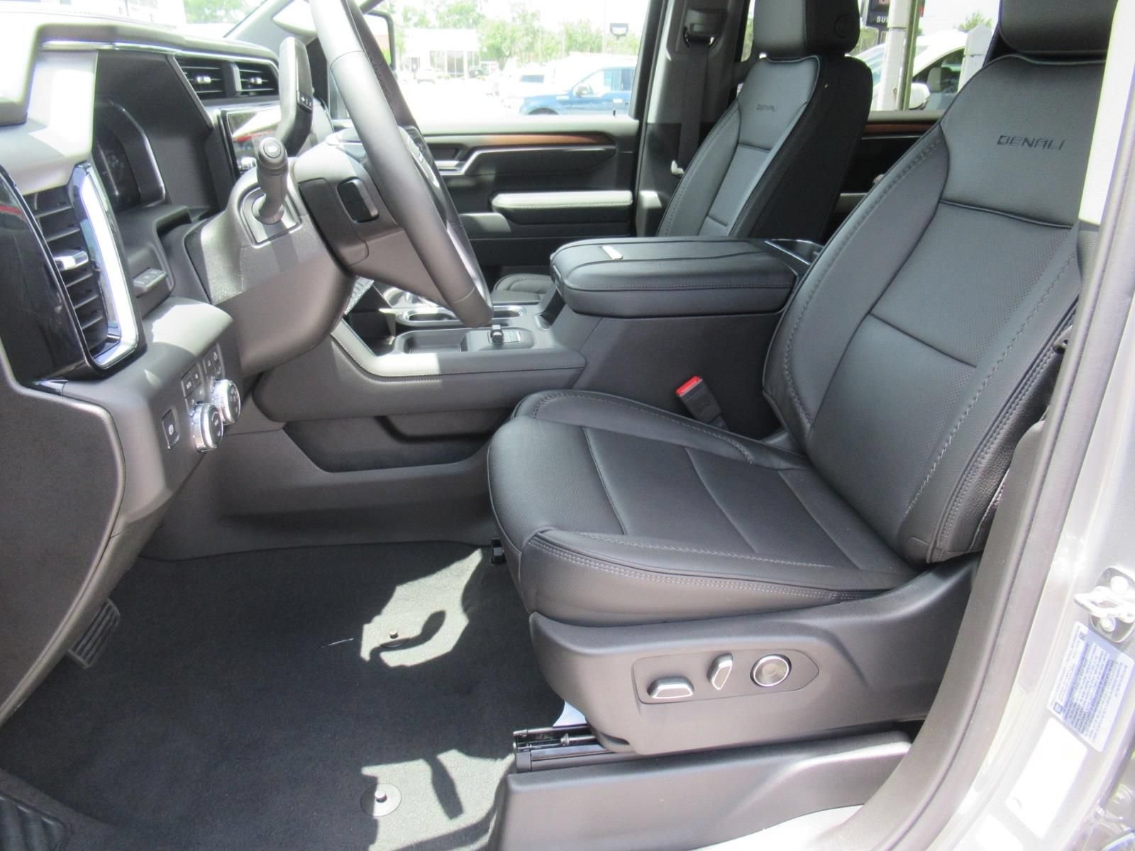 New 2026 GMC Sierra 2500 Denali w/ Denali Reserve Package AWD/4WD image 19