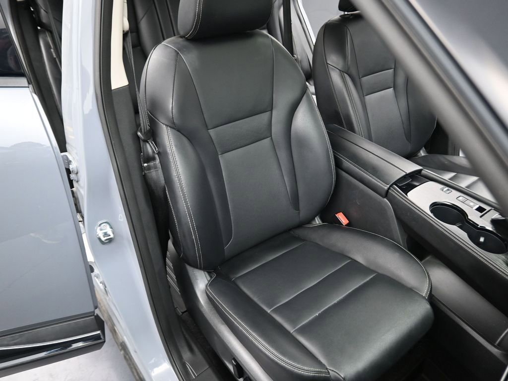 Used 2023 Nissan Rogue SL w/ SL Premium Package image 12