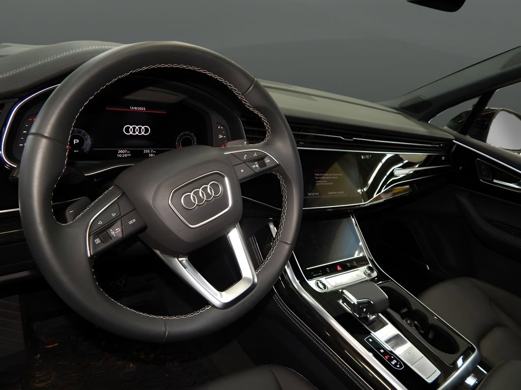 Used 2025 Audi Q7 3.0T Premium Plus image 16