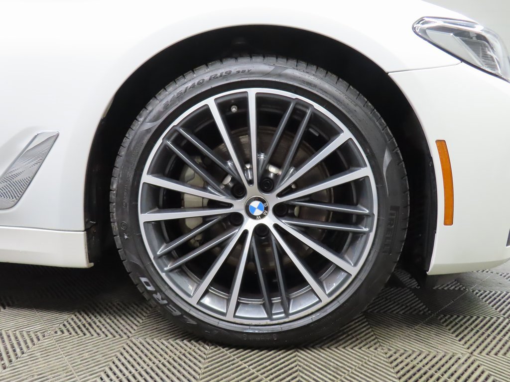 Used 2022 BMW 530i xDrive image 8