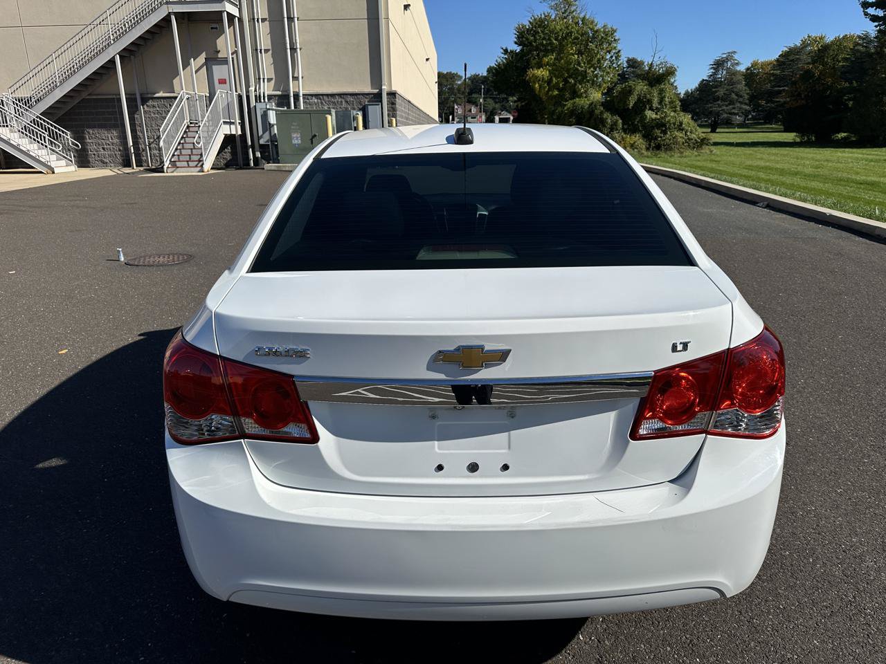 Used 2015 Chevrolet Cruze LT w/ Sun And Sound Package FWD image 6