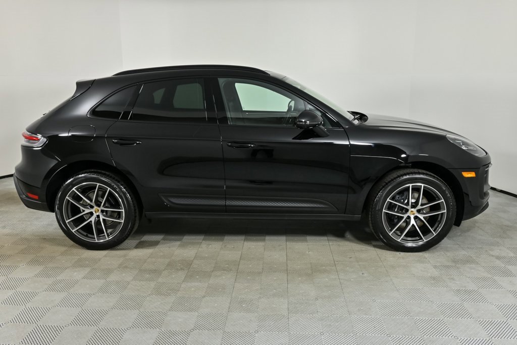 New 2026 Porsche Macan image 28