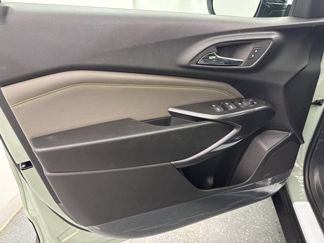 New 2026 Chevrolet Trax ACTIV w/ Sunroof Package FWD image 19