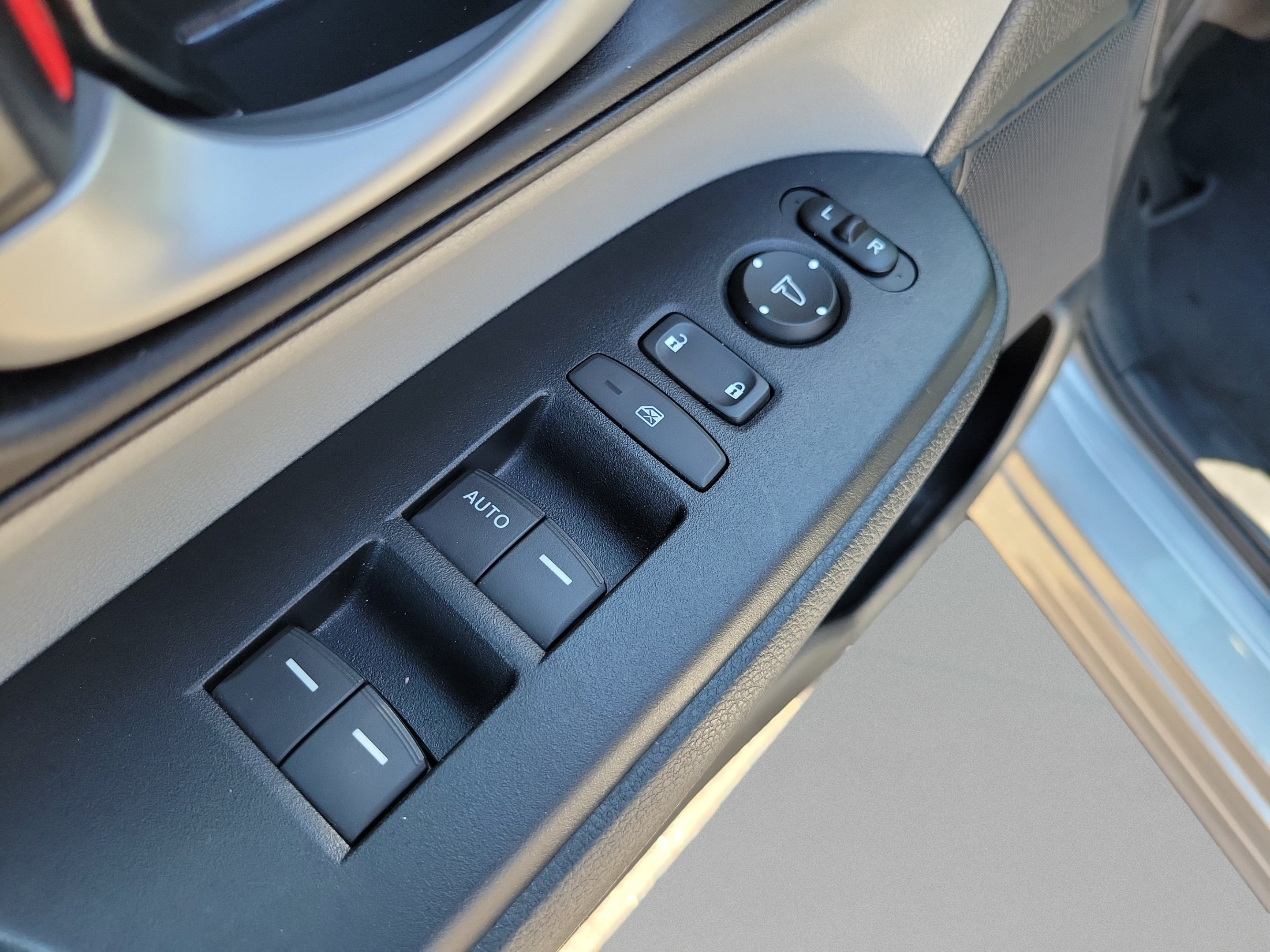 Used 2019 Honda CR-V LX image 22