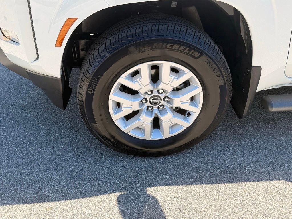 Used 2022 Nissan Frontier SV w/ Technology Package image 32