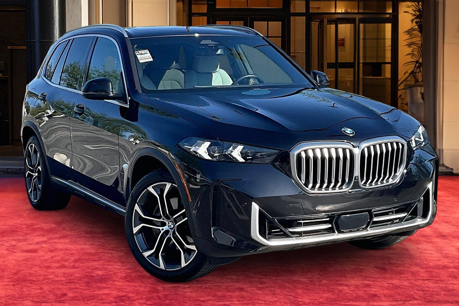 Used 2024 BMW X5 sDrive40i w/ Parking Assistance Package RWD image 2