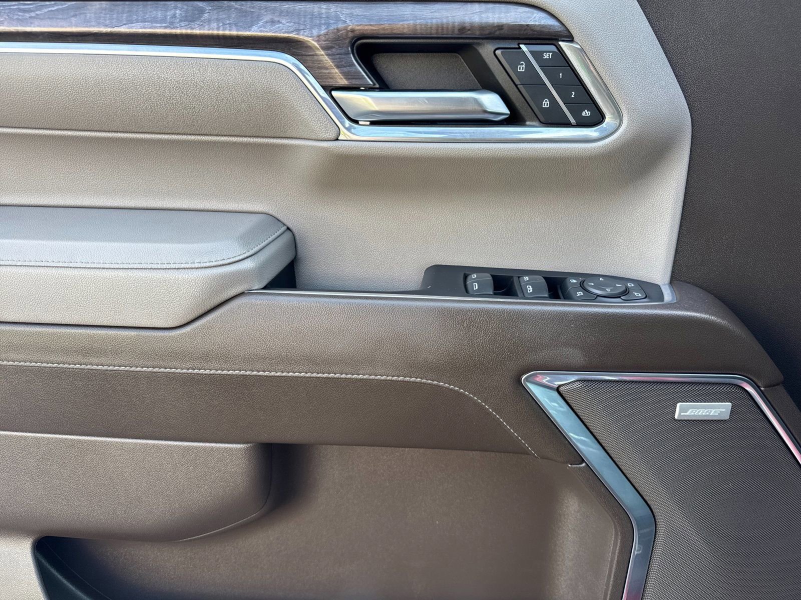 Used 2024 Chevrolet Silverado 1500 LTZ image 10