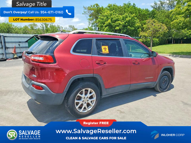 Used 2016 Jeep Cherokee Latitude AWD/4WD image 4