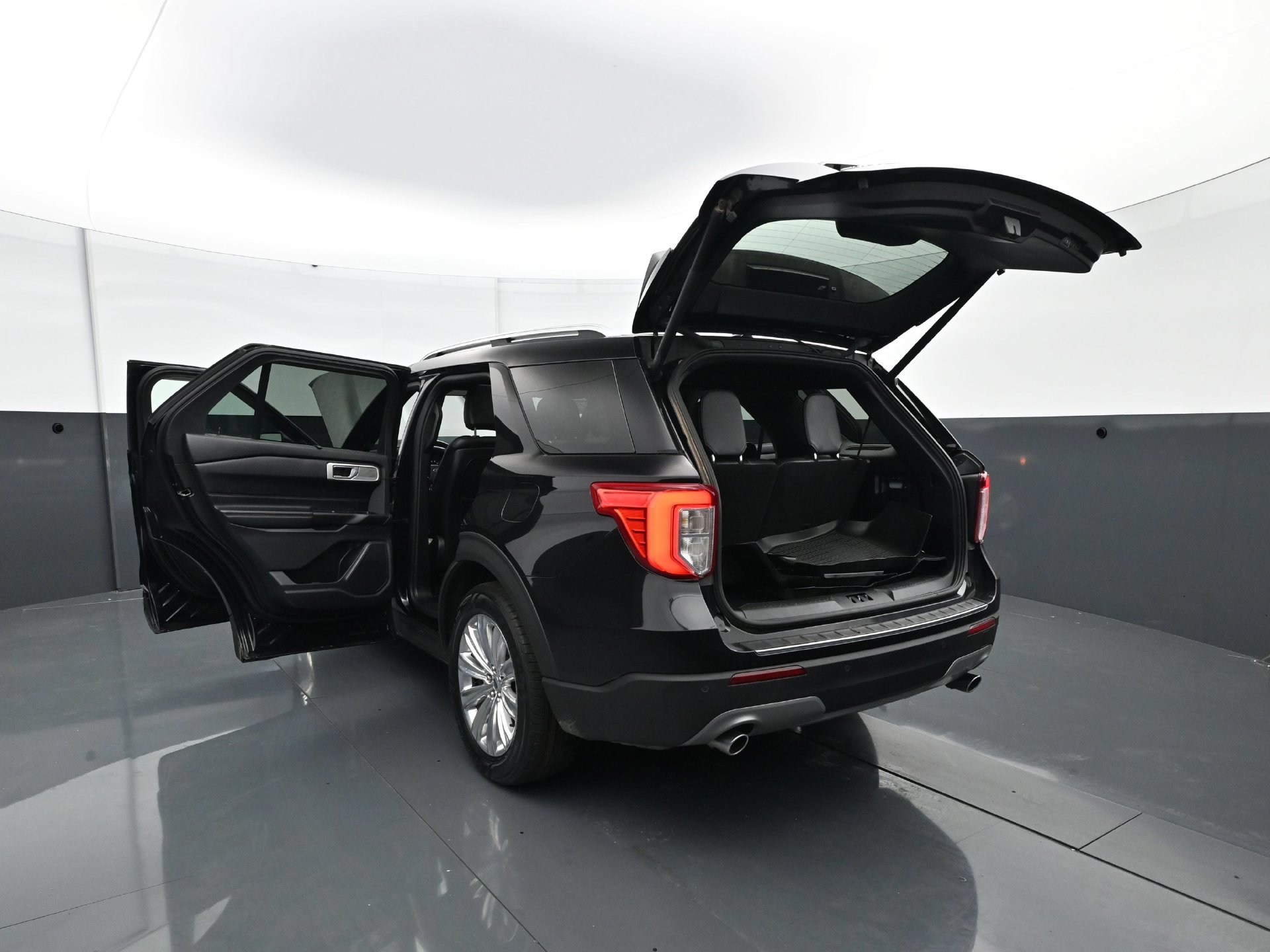 Used 2020 Ford Explorer Limited AWD/4WD image 36