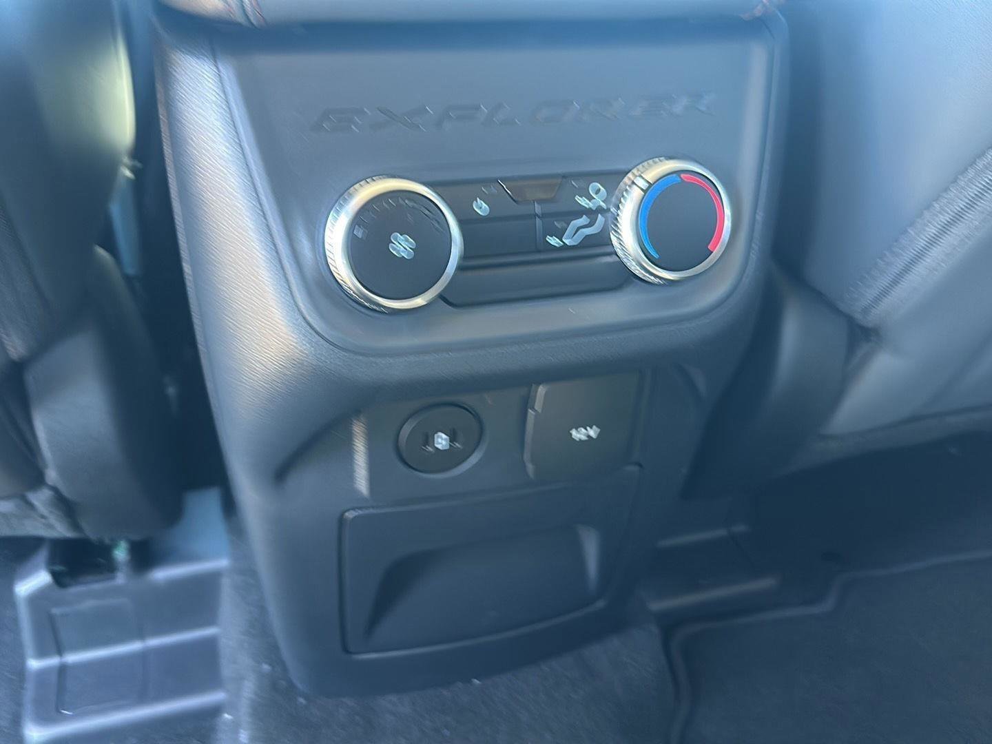 New 2026 Ford Explorer Active w/ Active Comfort Package image 11
