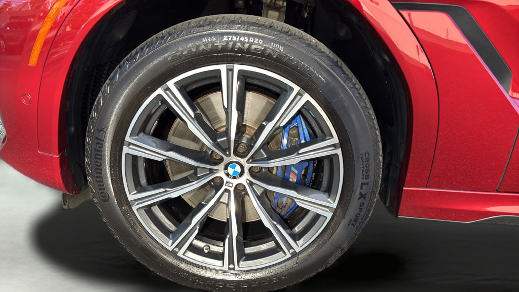 Used 2021 BMW X6 M50i w/ Dynamic Handling Package AWD/4WD image 4
