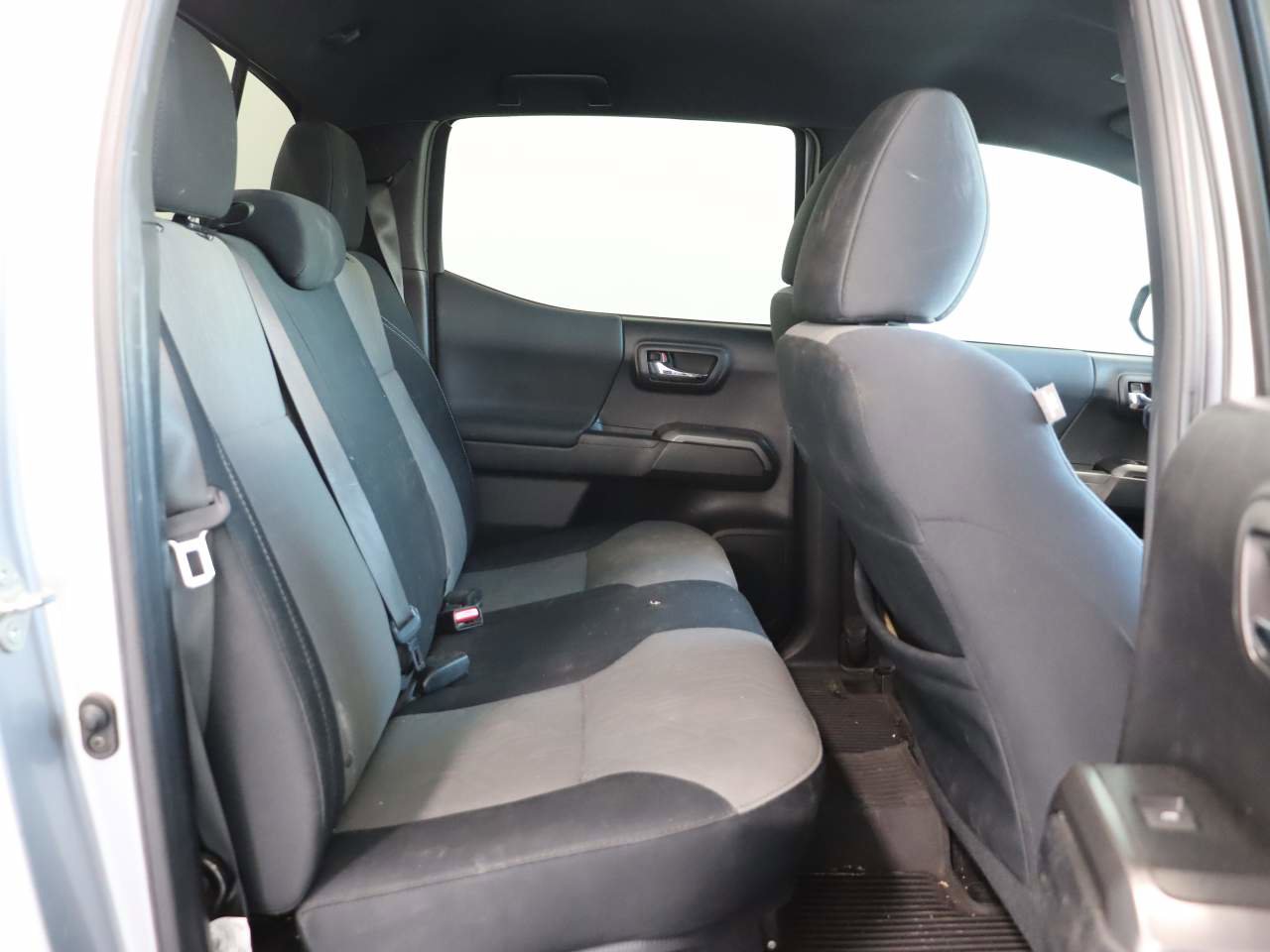 Used 2021 Toyota Tacoma TRD Sport w/ Technology Package RWD image 16