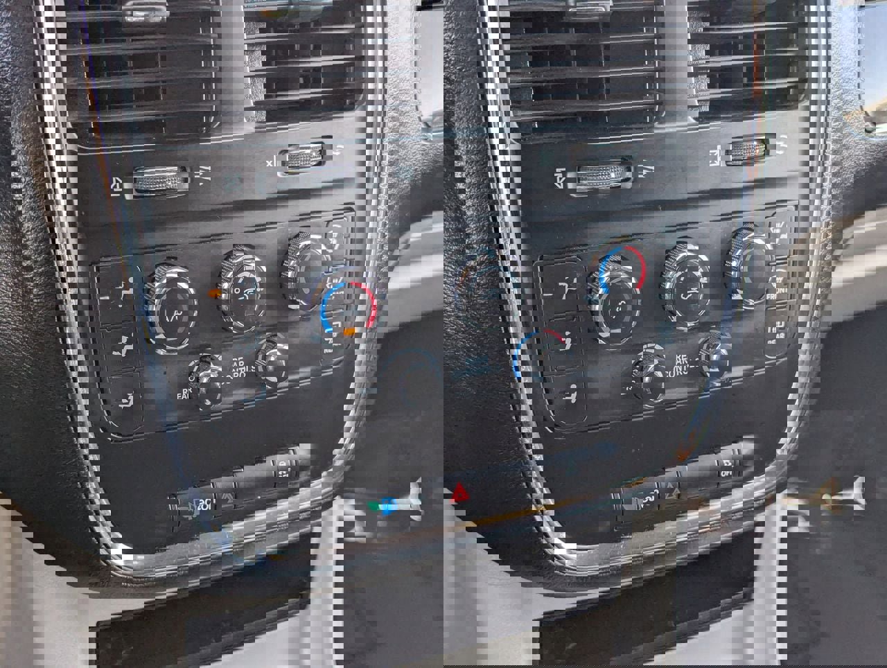 Used 2019 Dodge Grand Caravan SXT image 26