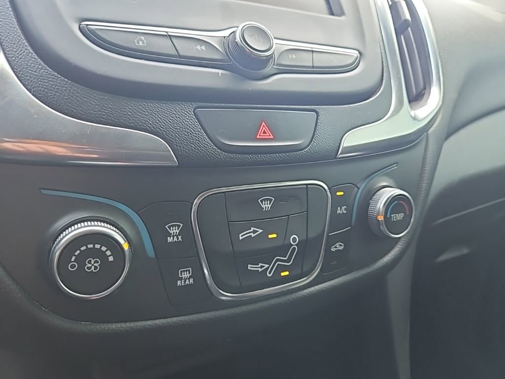 Used 2021 Chevrolet Equinox LT image 18