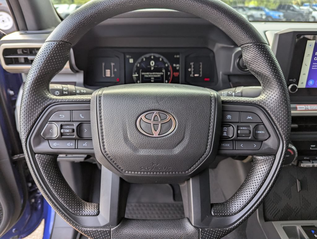Used 2025 Toyota Tacoma SR5 AWD/4WD image 35