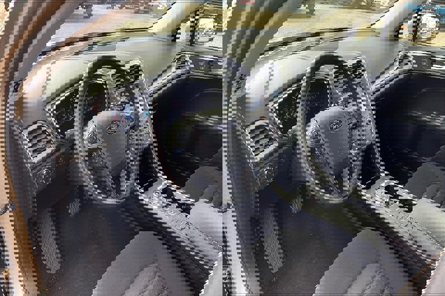 Used 2019 Ford Fusion SE image 20