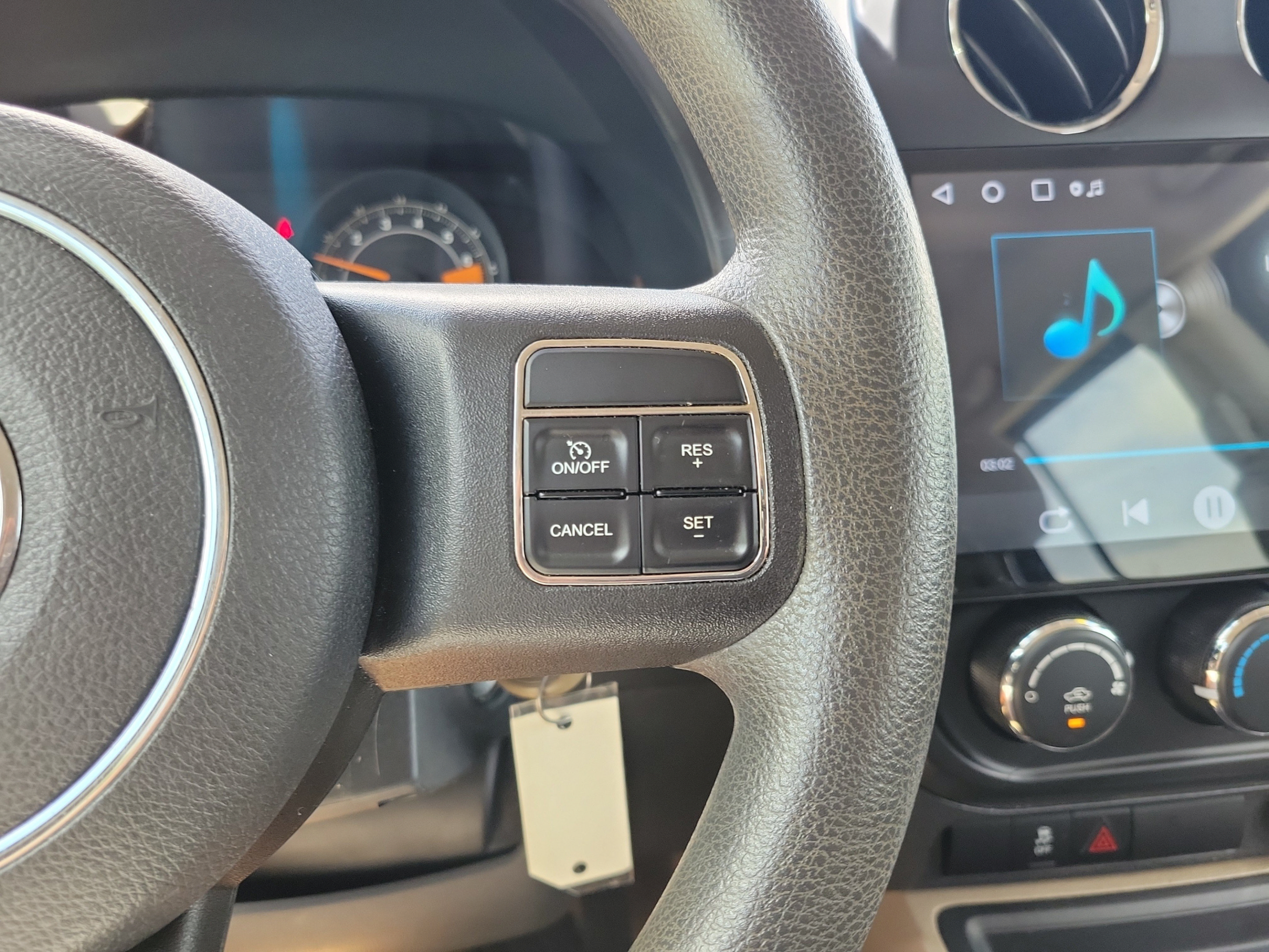 Used 2014 Jeep Patriot Sport w/ Tire & Wheel Group FWD image 21