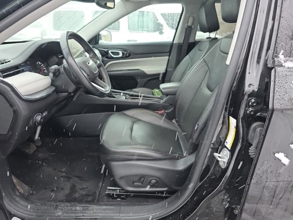 Used 2022 Jeep Compass Limited w/ Sun and Sound Group image 11