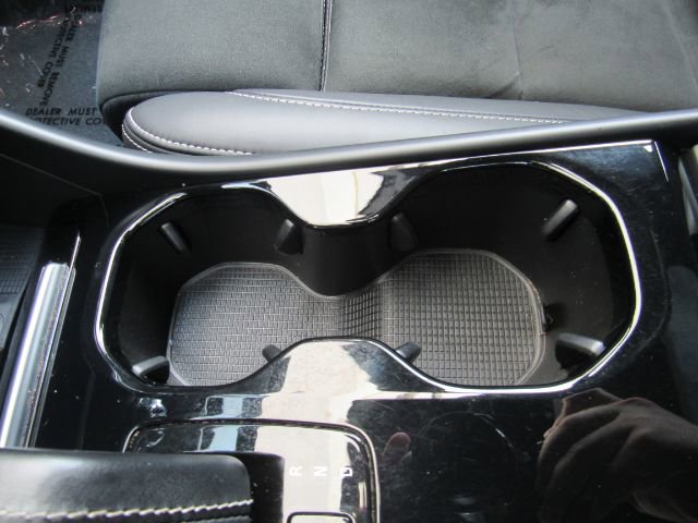 Used 2022 Volvo XC40 P8 Recharge Plus image 47