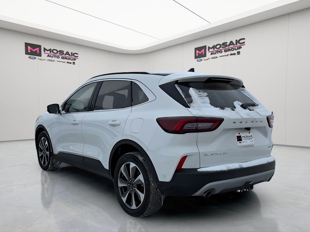 Used 2023 Ford Escape Platinum w/ Premium Technology Package image 7
