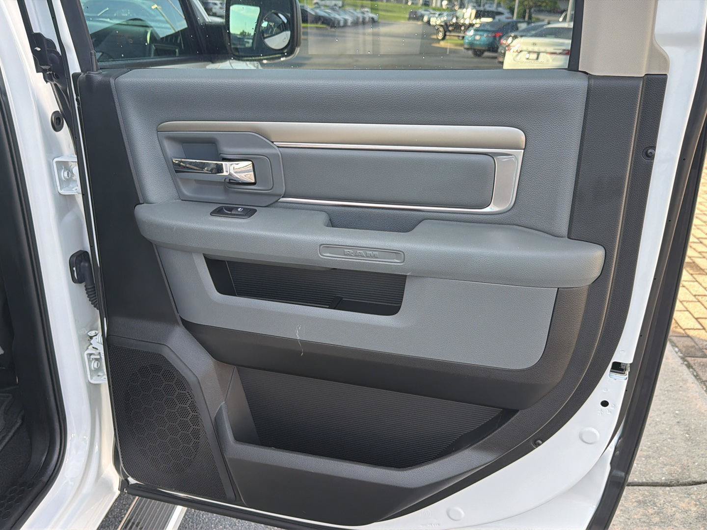 Used 2019 RAM 1500 Big Horn RWD image 15