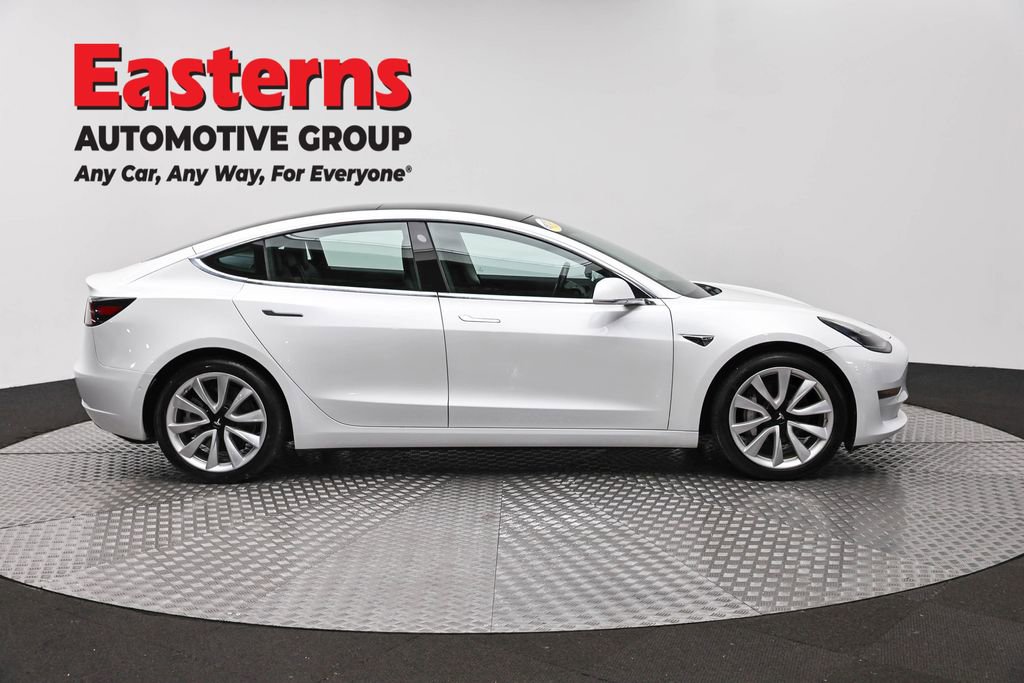 Used 2019 Tesla Model 3 Standard Range RWD image 4