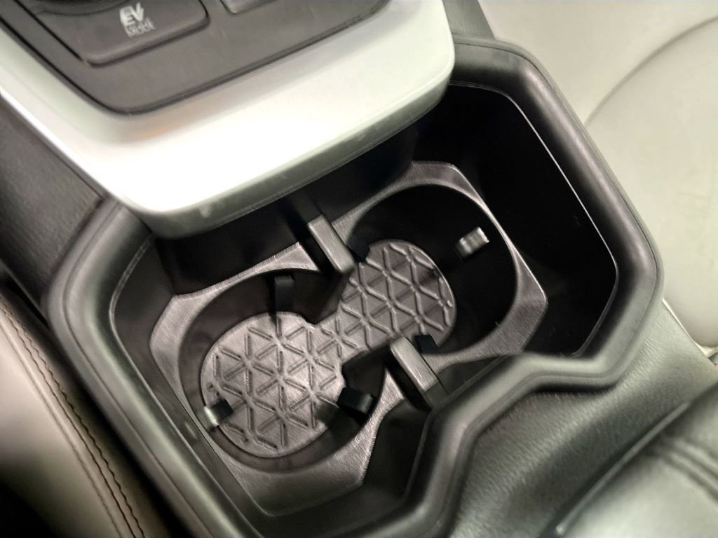 Used 2024 Toyota RAV4 XLE Premium image 15