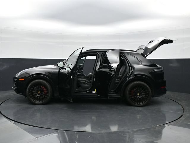 Used 2023 Porsche Cayenne GTS AWD/4WD image 45