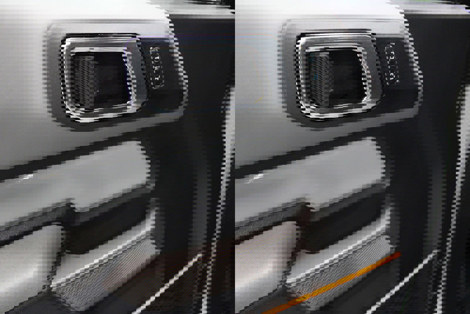 Used 2023 Ford Bronco Badlands image 13